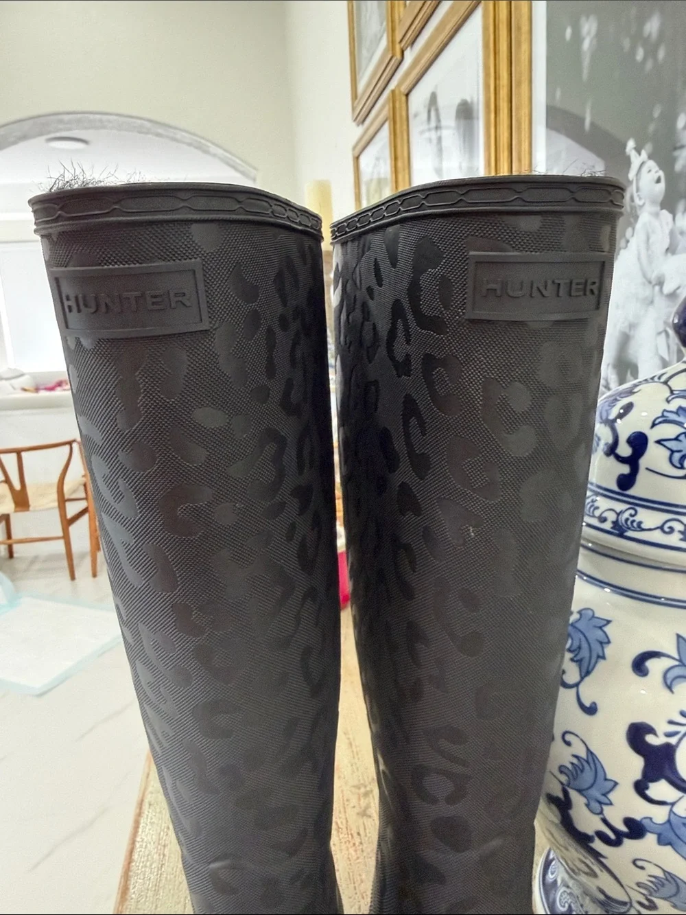 Hunter Women's Black Matte Insulated Leopard-Print Tall Rain Boots